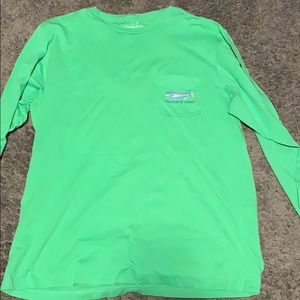 Men’s size M vineyard vines long sleeve tee